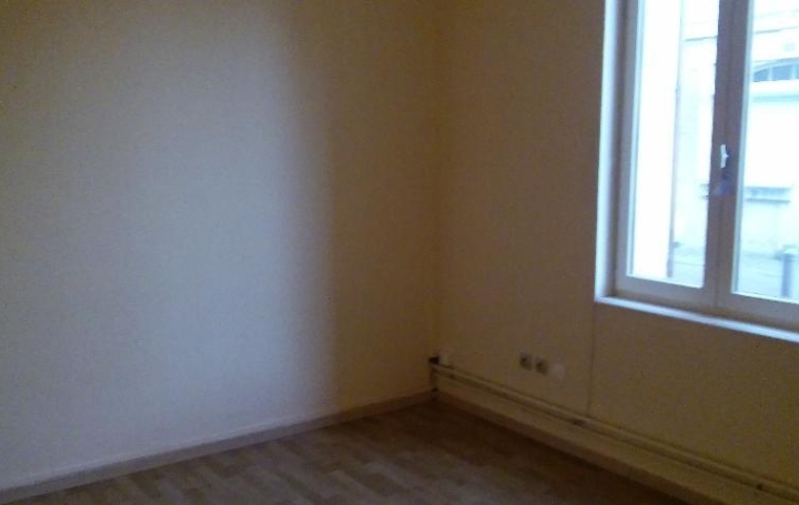 STEPHANE BLOT TRANSACTION : Appartement | DOUVRES-LA-DELIVRANDE (14440) | 75 m2 | 600 € 