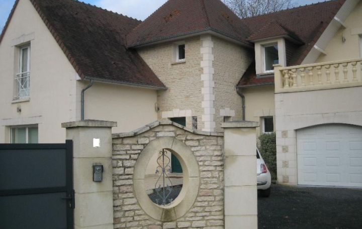 STEPHANE BLOT TRANSACTION : Maison / Villa | BIEVILLE-BEUVILLE (14112) | 317 m2 | 1 750 € 