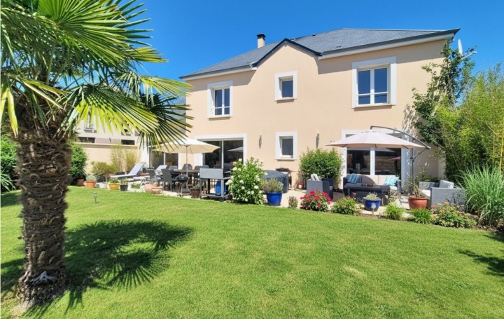 Maison   CAEN  235 m2 777 000 € 